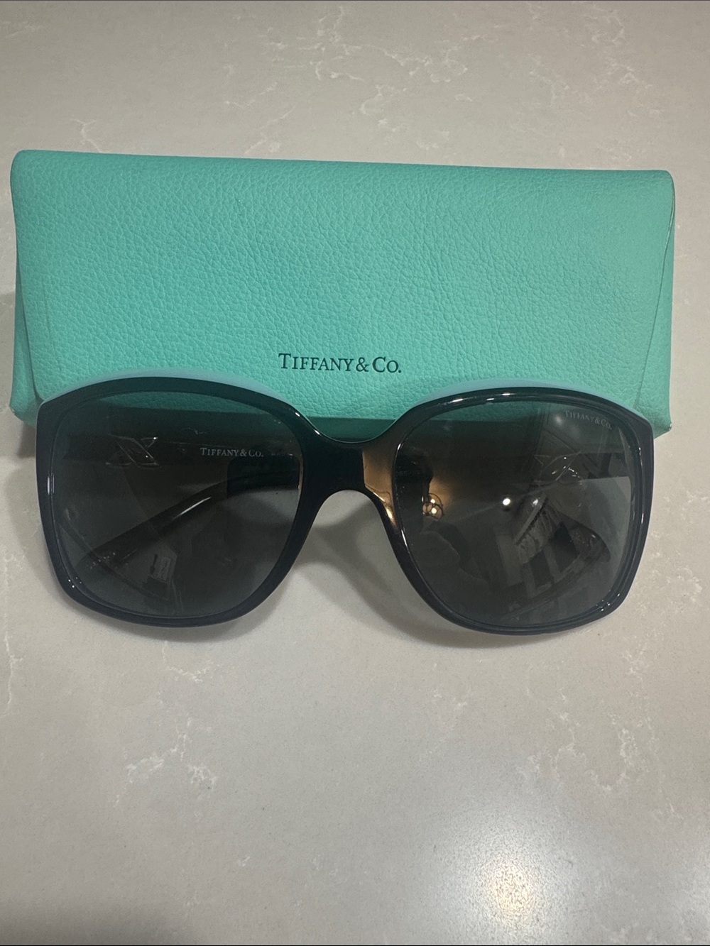 Tiffany & Co. Women's Oversized Sunglasses in Black with Tiffany Blue Case